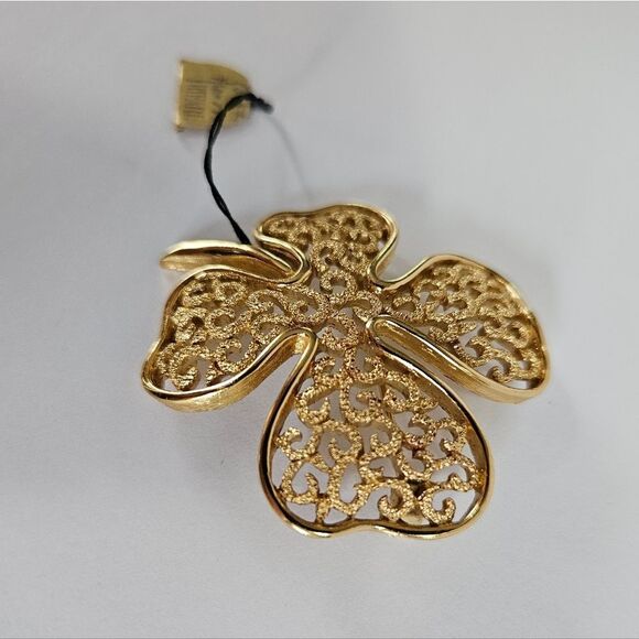 Vintage NWT Deadstock Crown Trifari Gold Filigree Four Leaf Clover Brooch Pin - Picture 4 of 7
